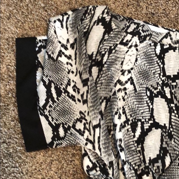 Blouse - Picture 5 of 6